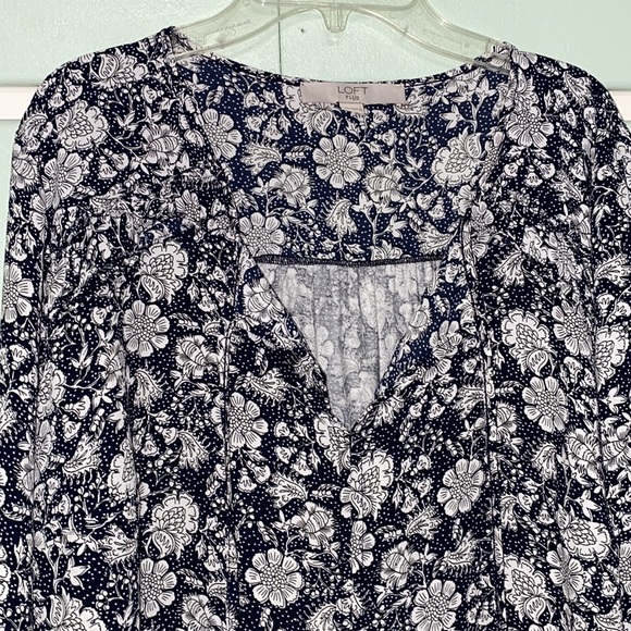 LOFT PLUS FLORAL PRINT BLOUSE SIZE 14 - Picture 2 of 6